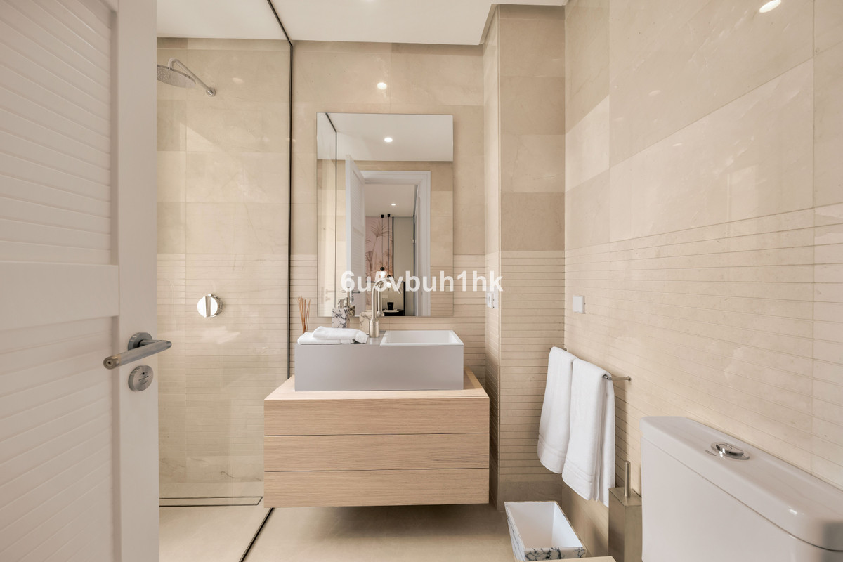 3 Bed Apartment for sale in Marbella Costa Del Sol, Málaga, Spain