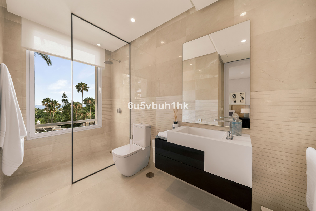 3 Bed Apartment for sale in Marbella Costa Del Sol, Málaga, Spain