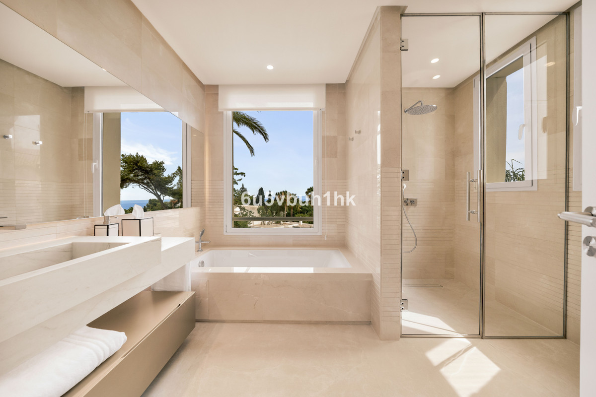 3 Bed Apartment for sale in Marbella Costa Del Sol, Málaga, Spain