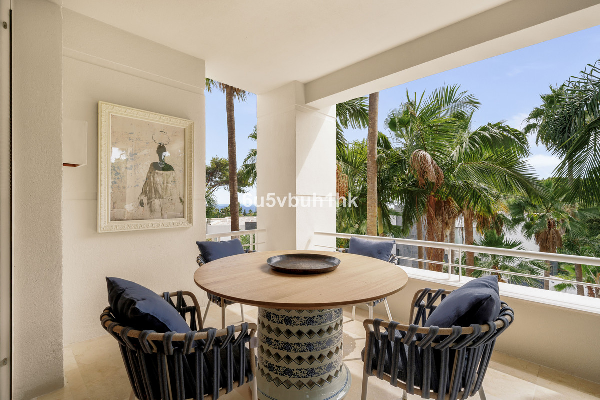 3 Bed Apartment for sale in Marbella Costa Del Sol, Málaga, Spain