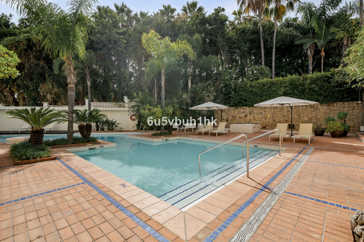 3 Bed Apartment for sale in Marbella Costa Del Sol, Málaga, Spain