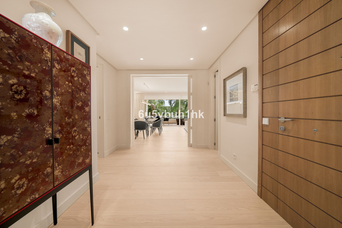 3 Bed Apartment for sale in Marbella Costa Del Sol, Málaga, Spain
