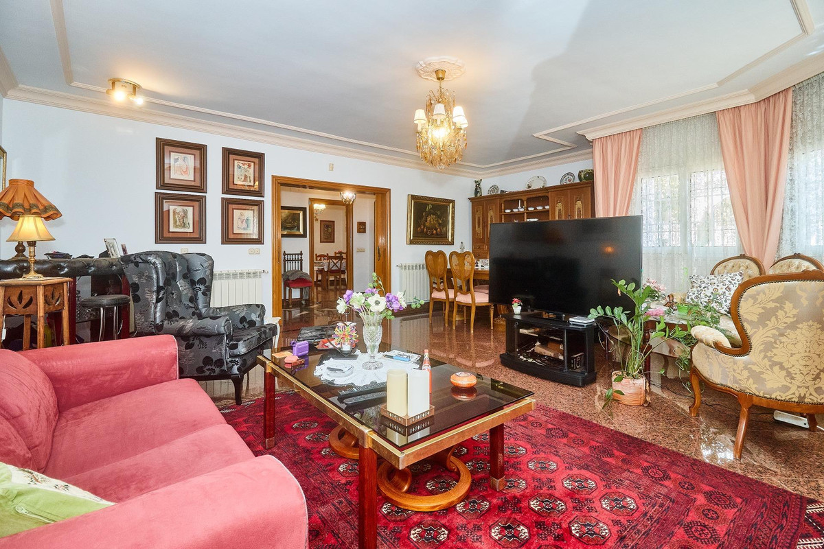 Se vende Villa - Chalet de 5 dormitorios en Costa Del Sol, Málaga, España
