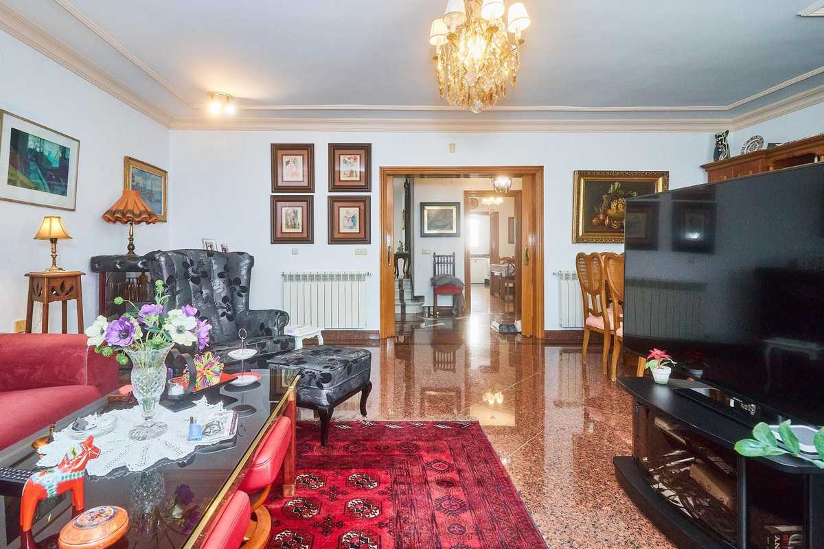 Se vende Villa - Chalet de 5 dormitorios en Costa Del Sol, Málaga, España
