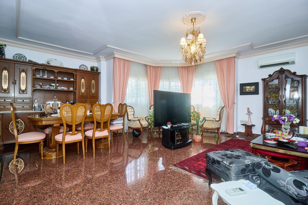 Se vende Villa - Chalet de 5 dormitorios en Costa Del Sol, Málaga, España