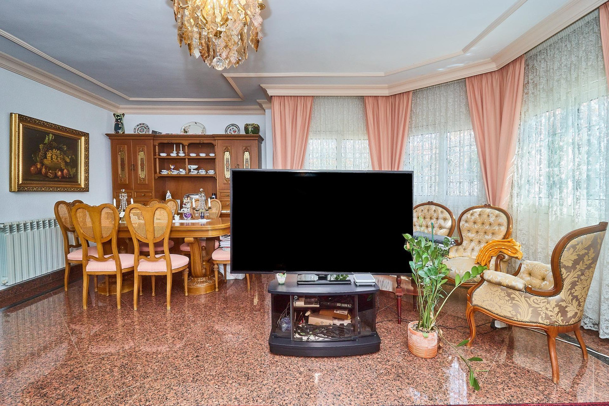 Se vende Villa - Chalet de 5 dormitorios en Costa Del Sol, Málaga, España