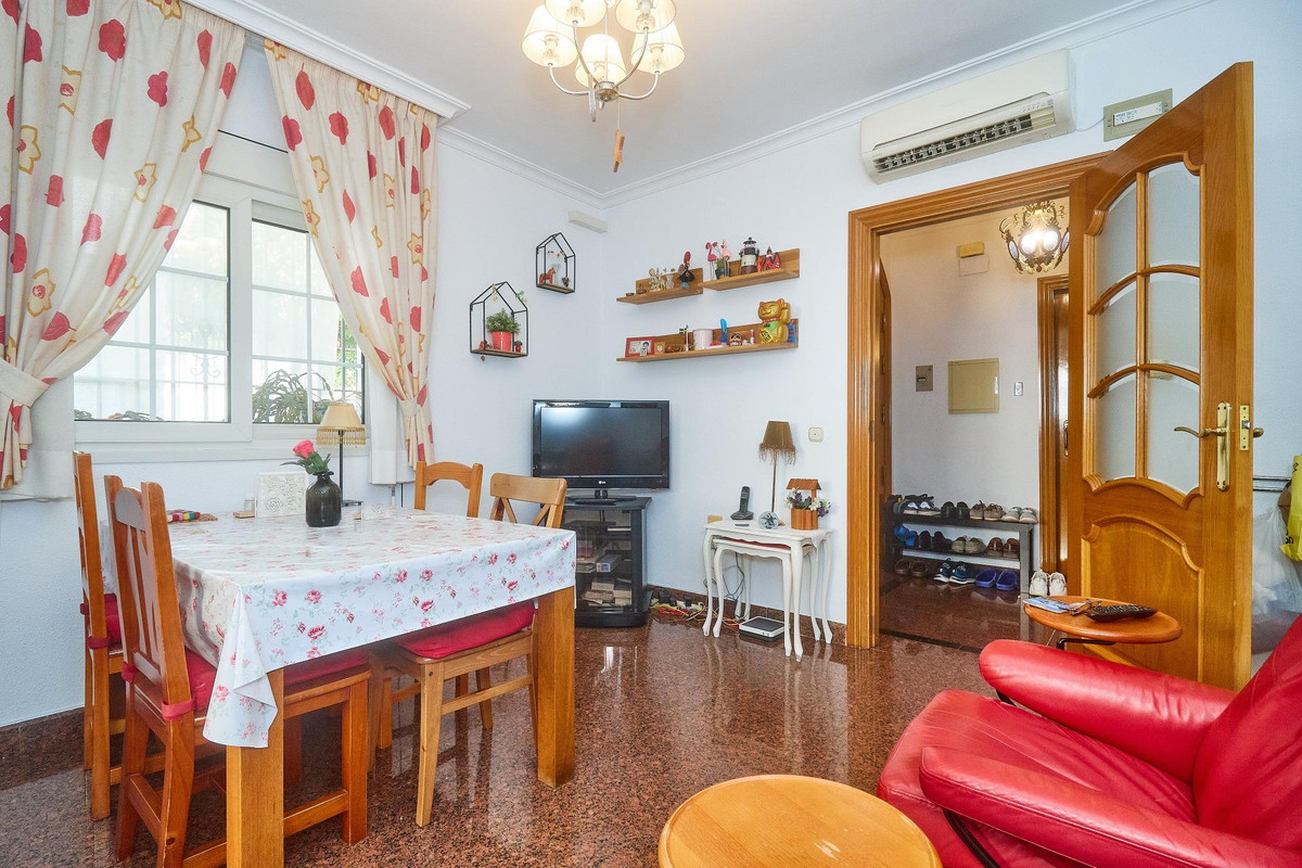 Se vende Villa - Chalet de 5 dormitorios en Costa Del Sol, Málaga, España