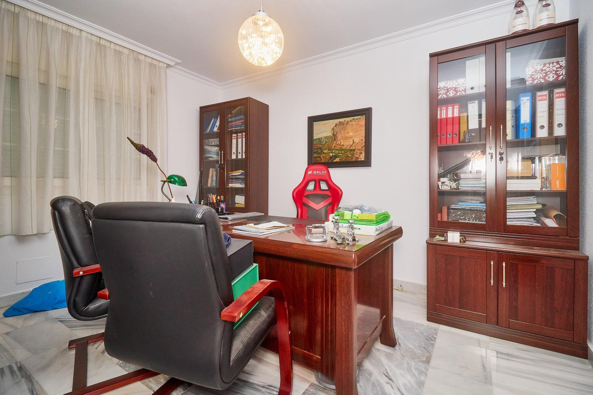 Se vende Villa - Chalet de 5 dormitorios en Costa Del Sol, Málaga, España
