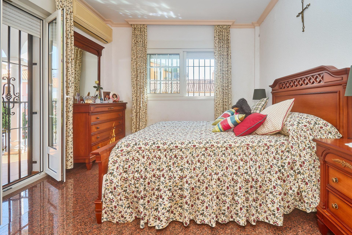 Se vende Villa - Chalet de 5 dormitorios en Costa Del Sol, Málaga, España