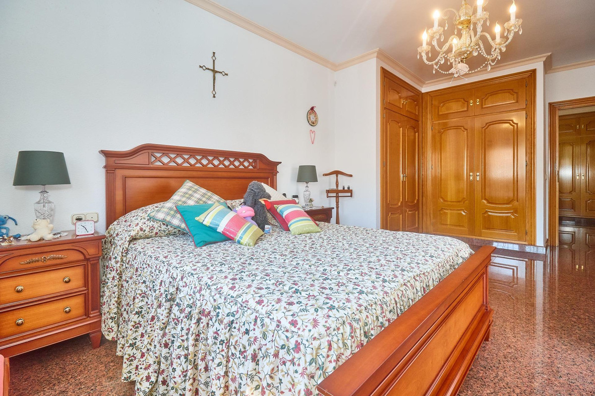 Se vende Villa - Chalet de 5 dormitorios en Costa Del Sol, Málaga, España