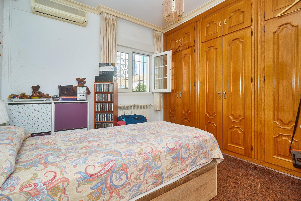 Se vende Villa - Chalet de 5 dormitorios en Costa Del Sol, Málaga, España