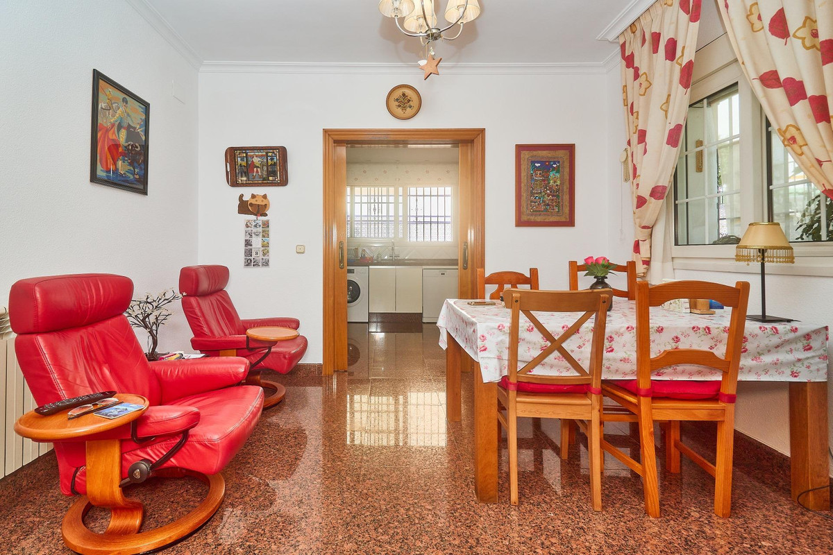 Se vende Villa - Chalet de 5 dormitorios en Costa Del Sol, Málaga, España