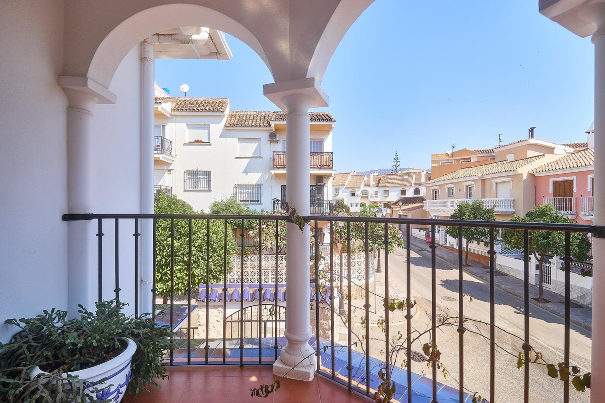 Se vende Villa - Chalet de 5 dormitorios en Costa Del Sol, Málaga, España