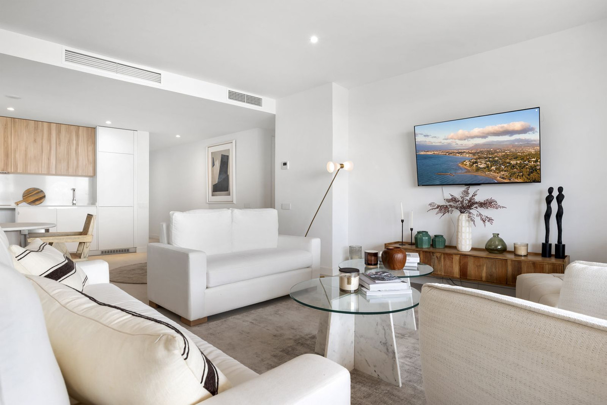 2 Bed Apartment for sale in Selwo Costa Del Sol, Málaga, Spain