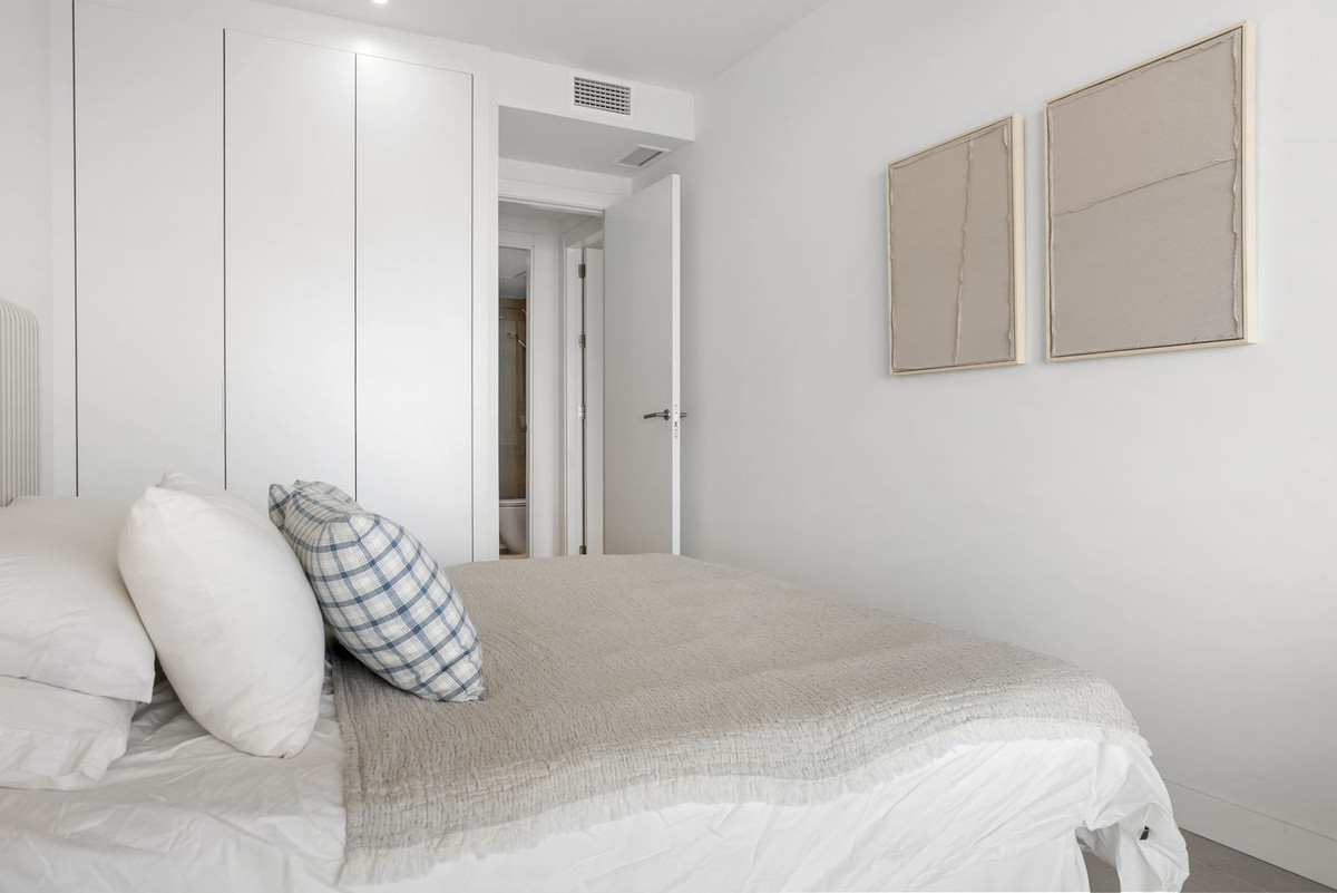 2 Bed Apartment for sale in Selwo Costa Del Sol, Málaga, Spain
