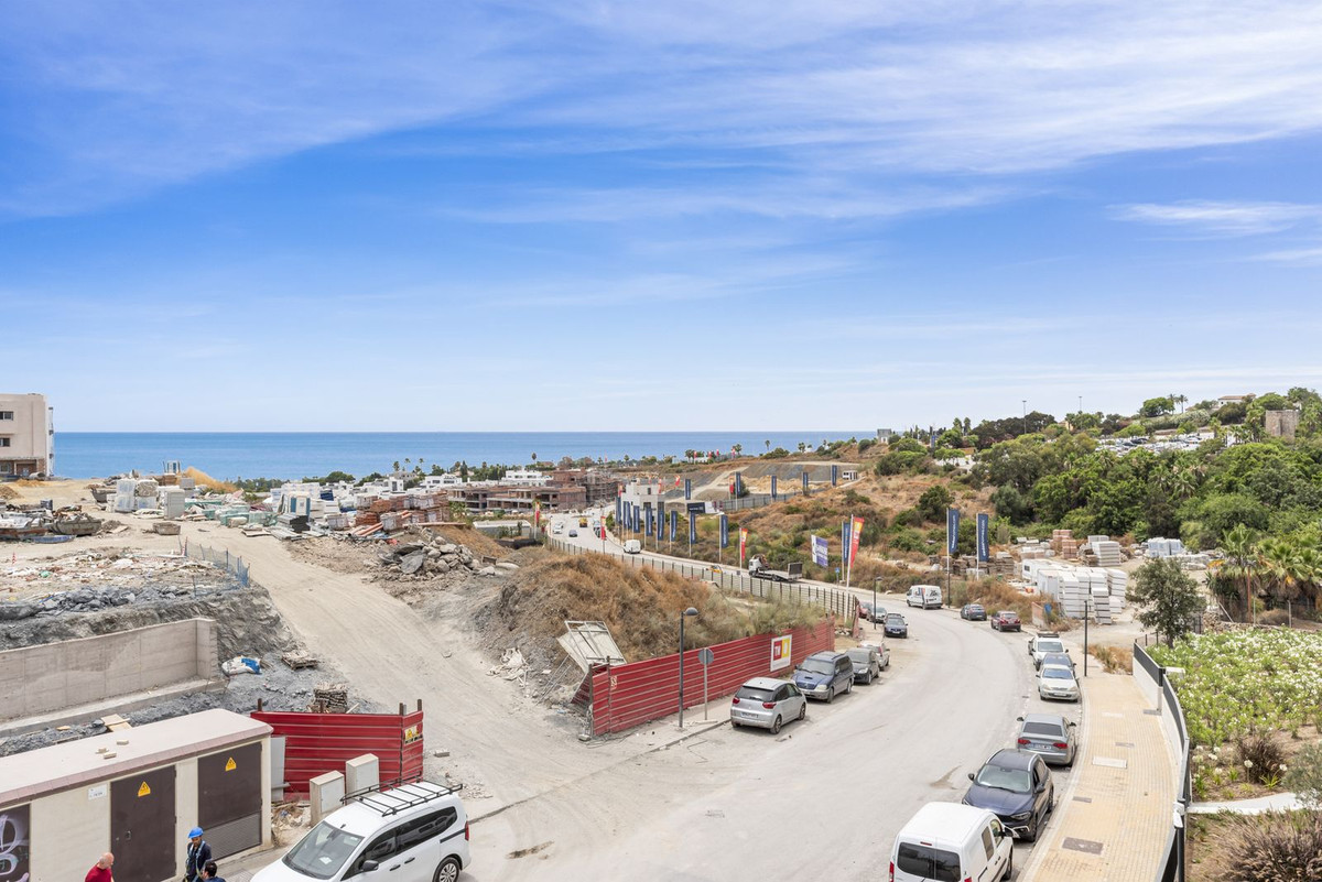 2 Bed Apartment for sale in Selwo Costa Del Sol, Málaga, Spain