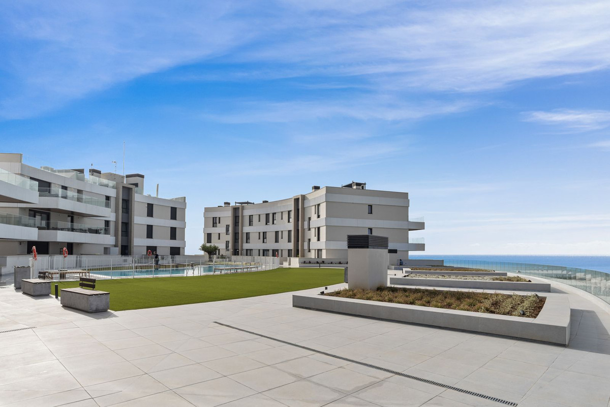 2 Bed Apartment for sale in Selwo Costa Del Sol, Málaga, Spain
