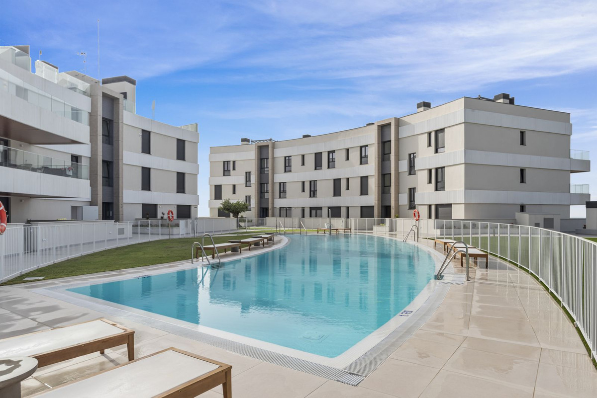 2 Bed Apartment for sale in Selwo Costa Del Sol, Málaga, Spain