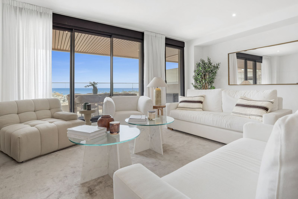 2 Bed Apartment for sale in Selwo Costa Del Sol, Málaga, Spain