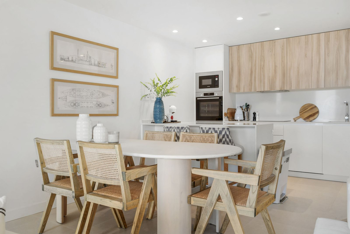 2 Bed Apartment for sale in Selwo Costa Del Sol, Málaga, Spain