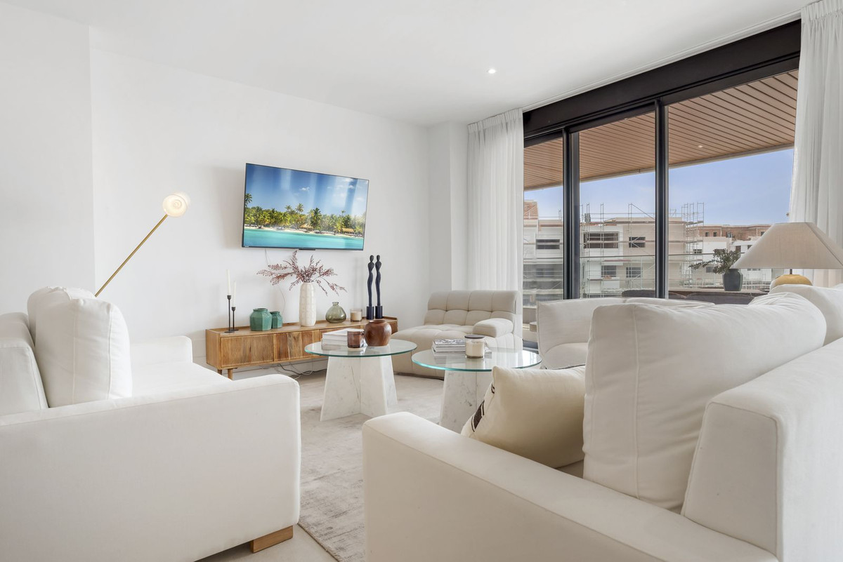 2 Bed Apartment for sale in Selwo Costa Del Sol, Málaga, Spain