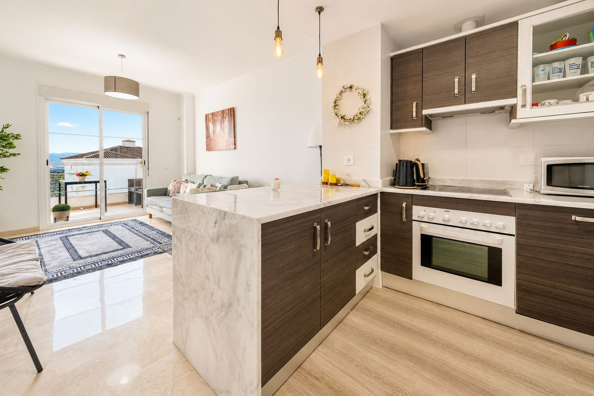 3 Bed Apartment for sale in La Duquesa Costa Del Sol, Málaga, Spain