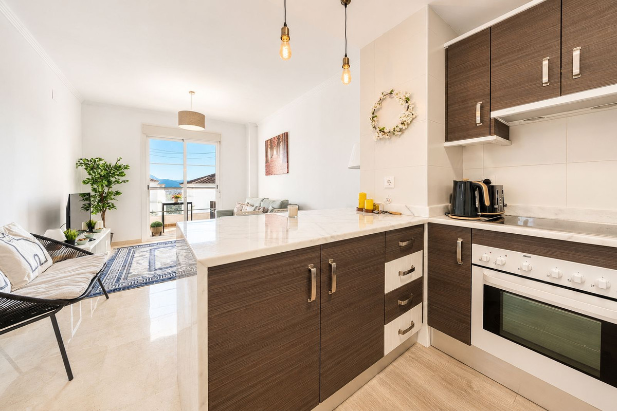 3 Bed Apartment for sale in La Duquesa Costa Del Sol, Málaga, Spain