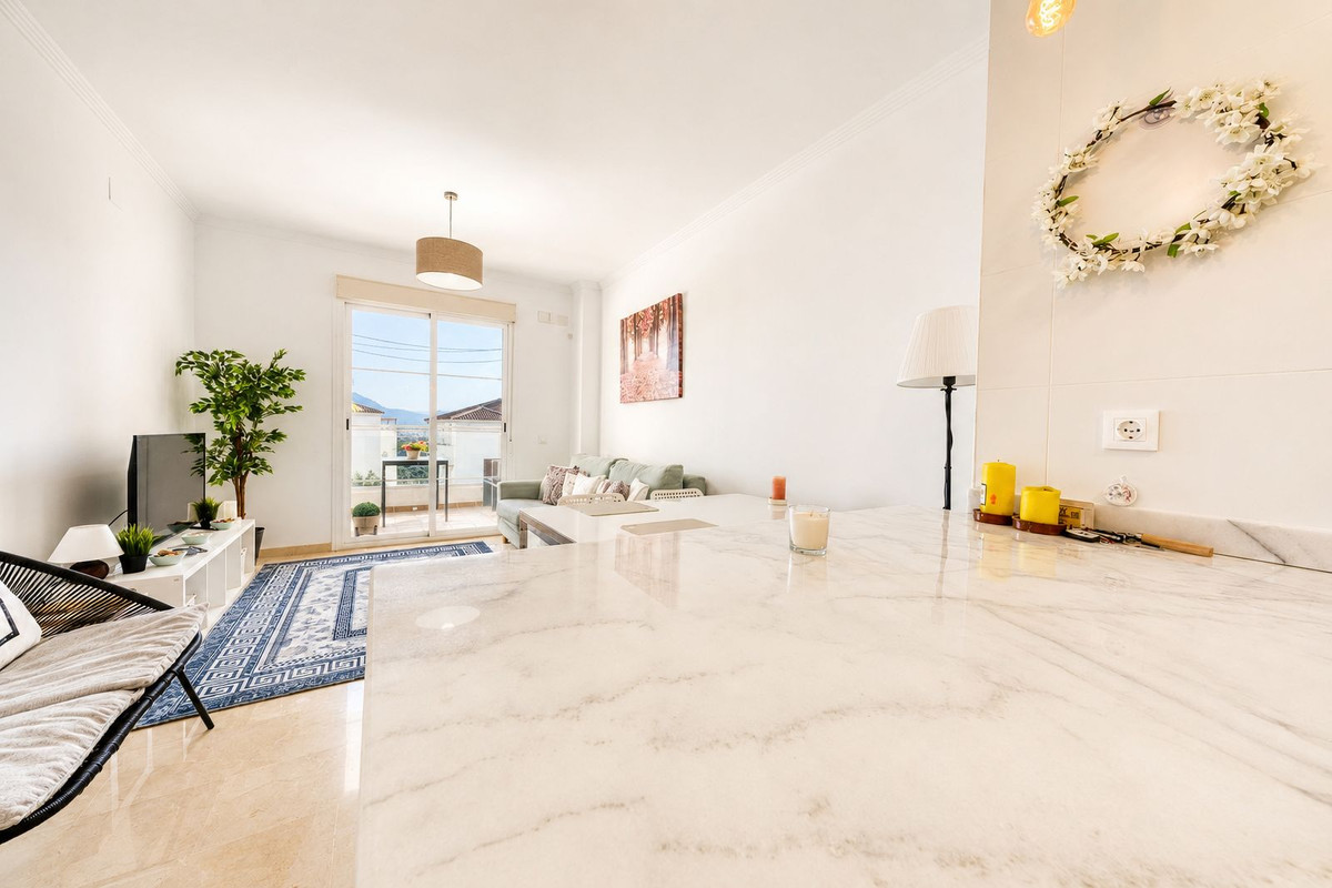 3 Bed Apartment for sale in La Duquesa Costa Del Sol, Málaga, Spain