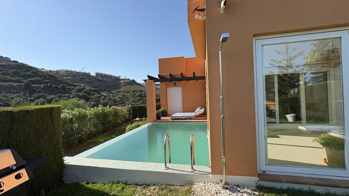 4 Bed Townhouse for sale in Atalaya Costa Del Sol, Málaga, Spain