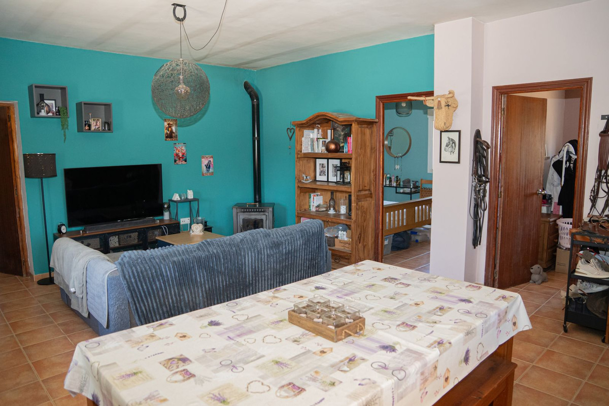 Se vende Finca - Cortijo de 2 dormitorios en Costa Del Sol, Málaga, España
