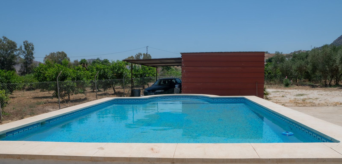 Se vende Finca - Cortijo de 2 dormitorios en Costa Del Sol, Málaga, España