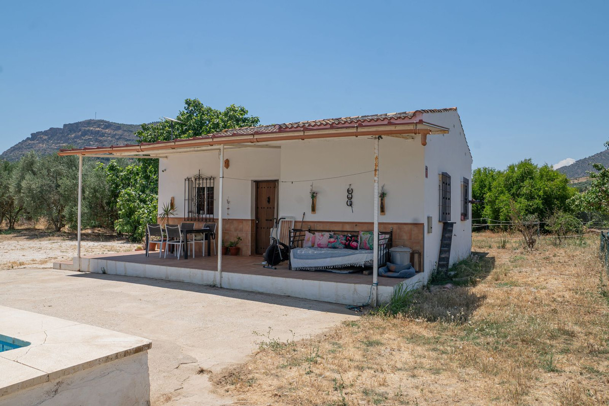 Se vende Finca - Cortijo de 2 dormitorios en Costa Del Sol, Málaga, España