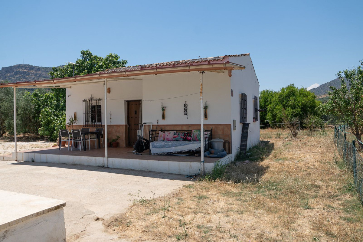 Se vende Finca - Cortijo de 2 dormitorios en Costa Del Sol, Málaga, España