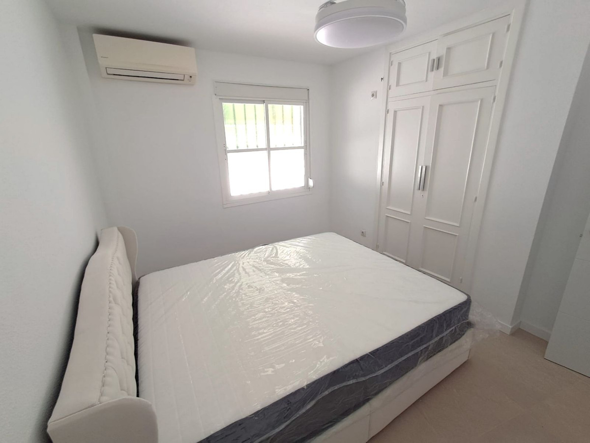 2 Bed Apartment for sale in Benalmadena Costa Costa Del Sol, Málaga, Spain