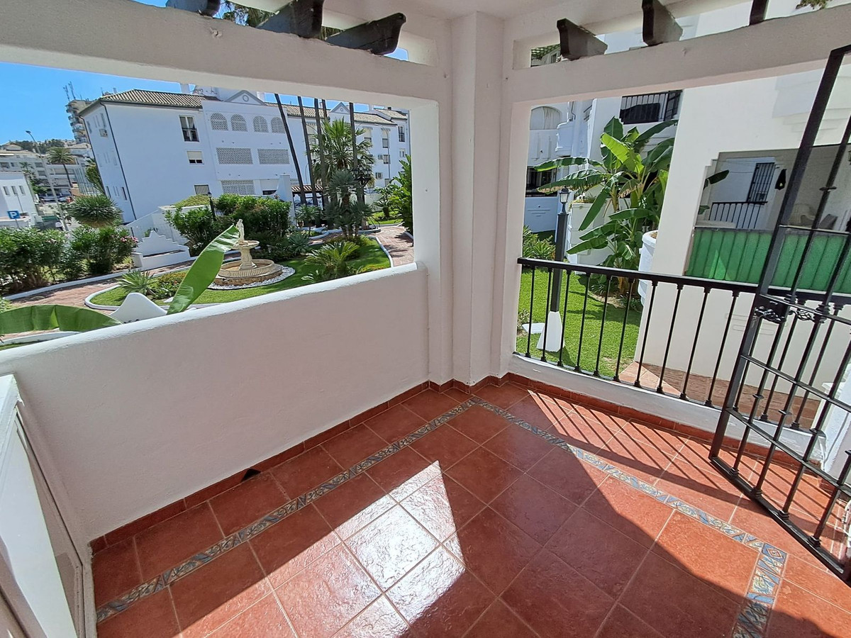 2 Bed Apartment for sale in Benalmadena Costa Costa Del Sol, Málaga, Spain