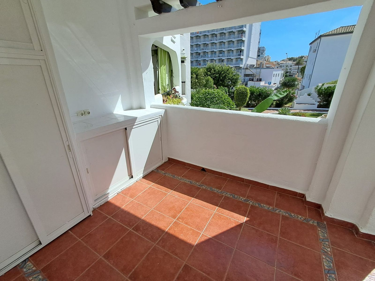 2 Bed Apartment for sale in Benalmadena Costa Costa Del Sol, Málaga, Spain