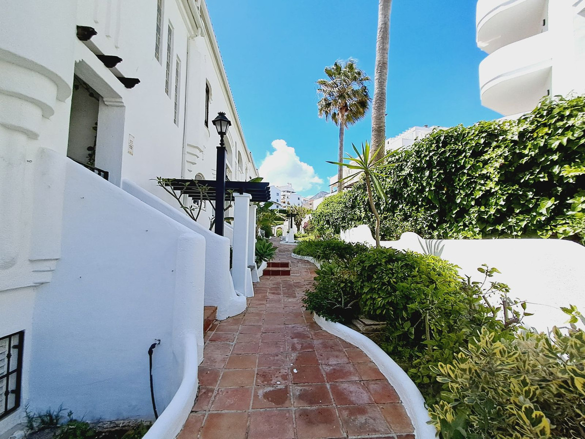 2 Bed Apartment for sale in Benalmadena Costa Costa Del Sol, Málaga, Spain