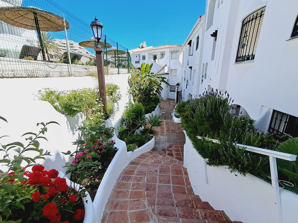 2 Bed Apartment for sale in Benalmadena Costa Costa Del Sol, Málaga, Spain