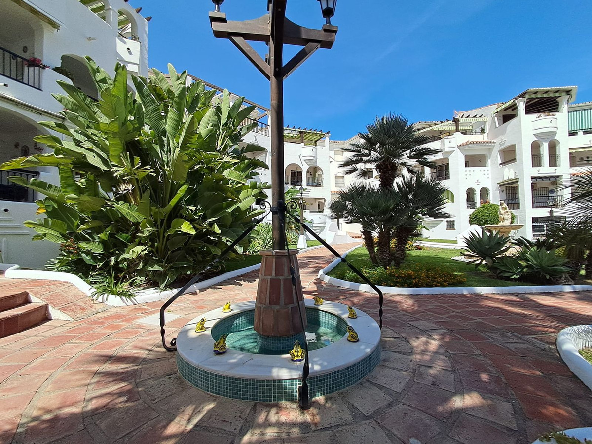 2 Bed Apartment for sale in Benalmadena Costa Costa Del Sol, Málaga, Spain