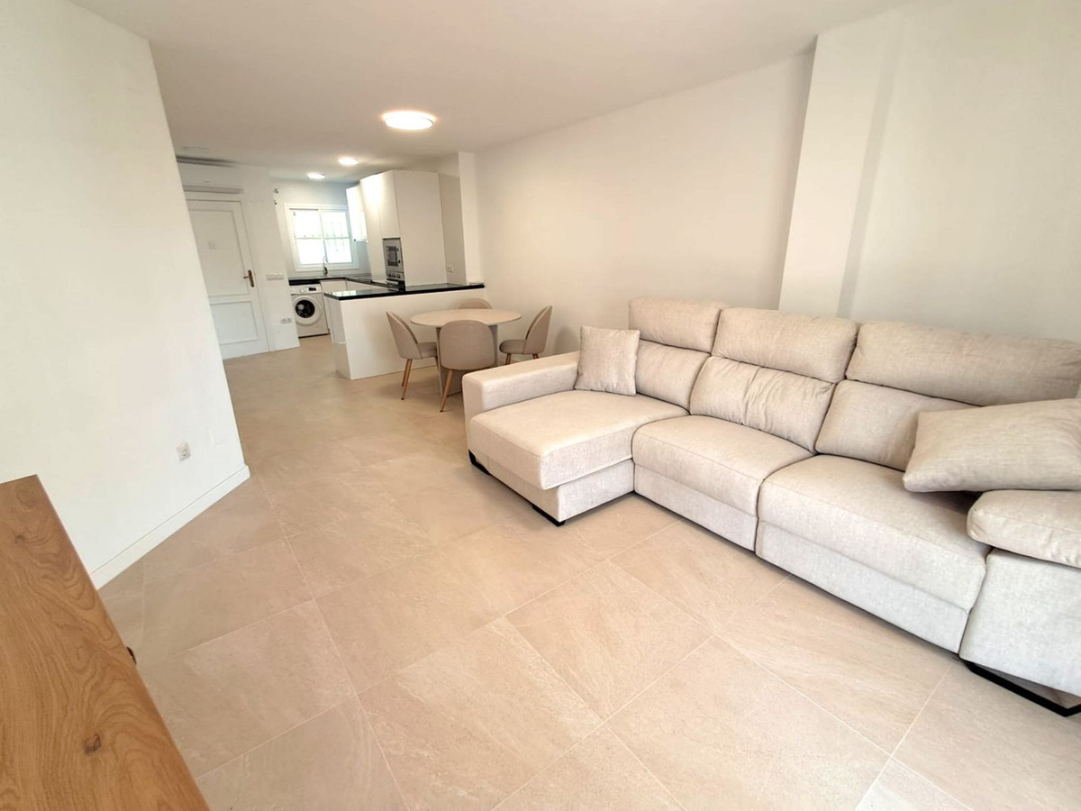 2 Bed Apartment for sale in Benalmadena Costa Costa Del Sol, Málaga, Spain