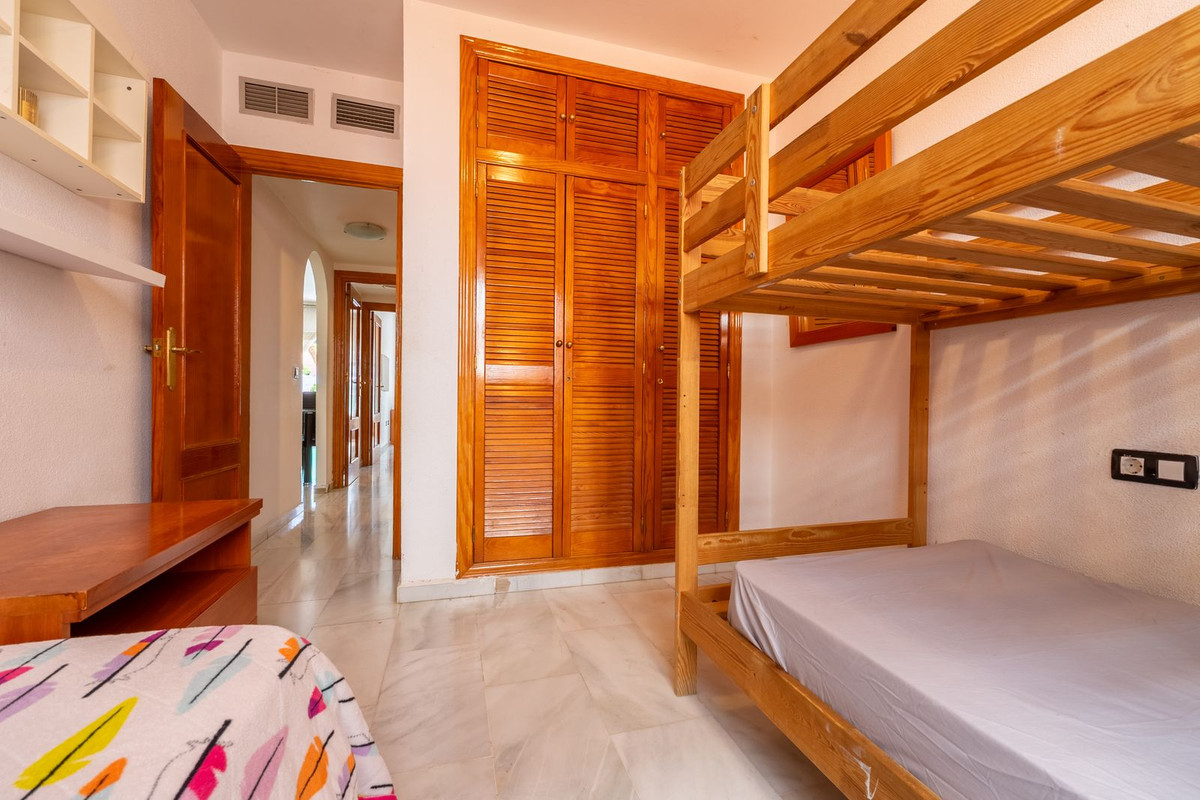 2 Bed Apartment for sale in Fuengirola Costa Del Sol, Málaga, Spain