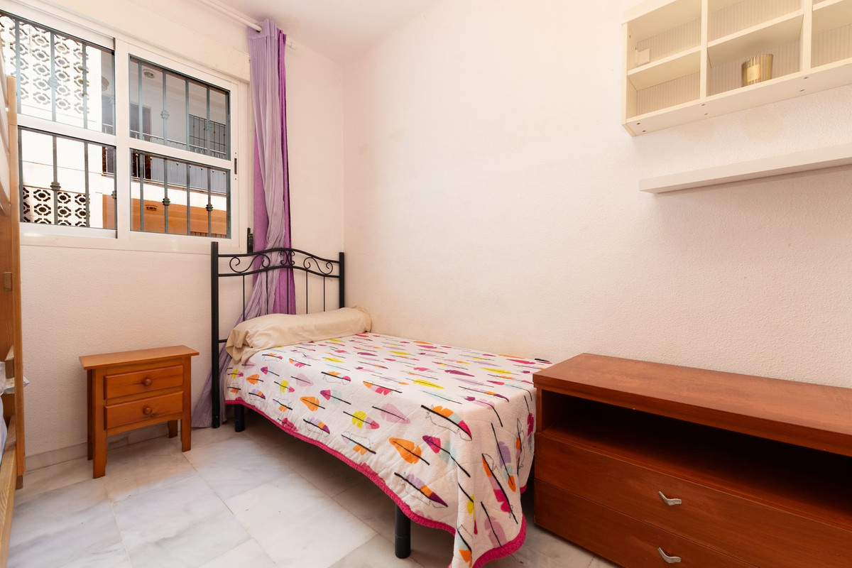 2 Bed Apartment for sale in Fuengirola Costa Del Sol, Málaga, Spain
