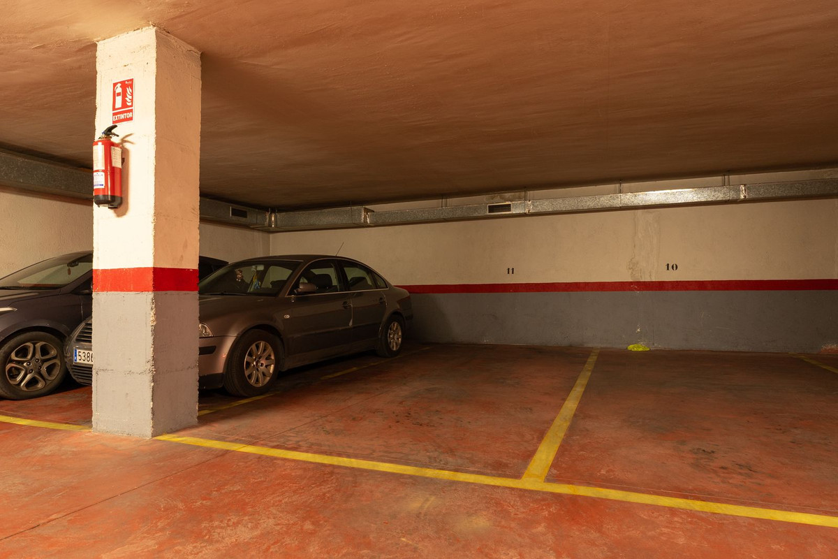 2 Bed Apartment for sale in Fuengirola Costa Del Sol, Málaga, Spain