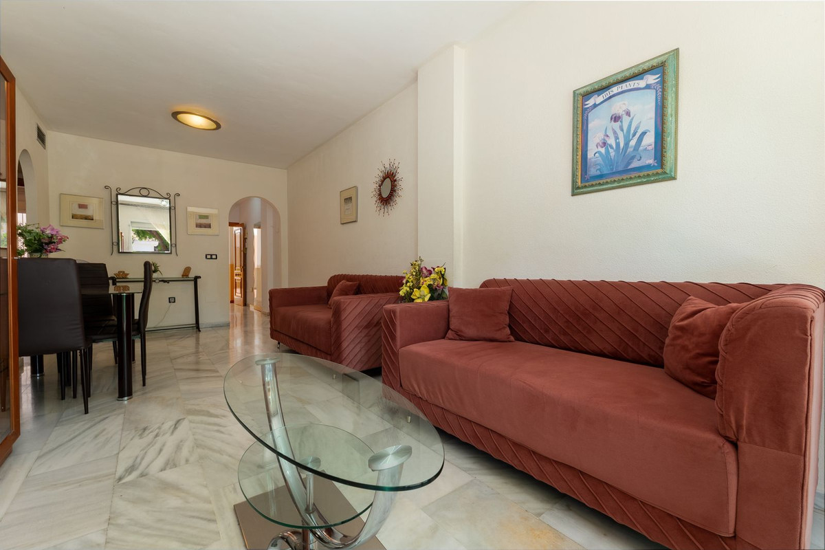 2 Bed Apartment for sale in Fuengirola Costa Del Sol, Málaga, Spain