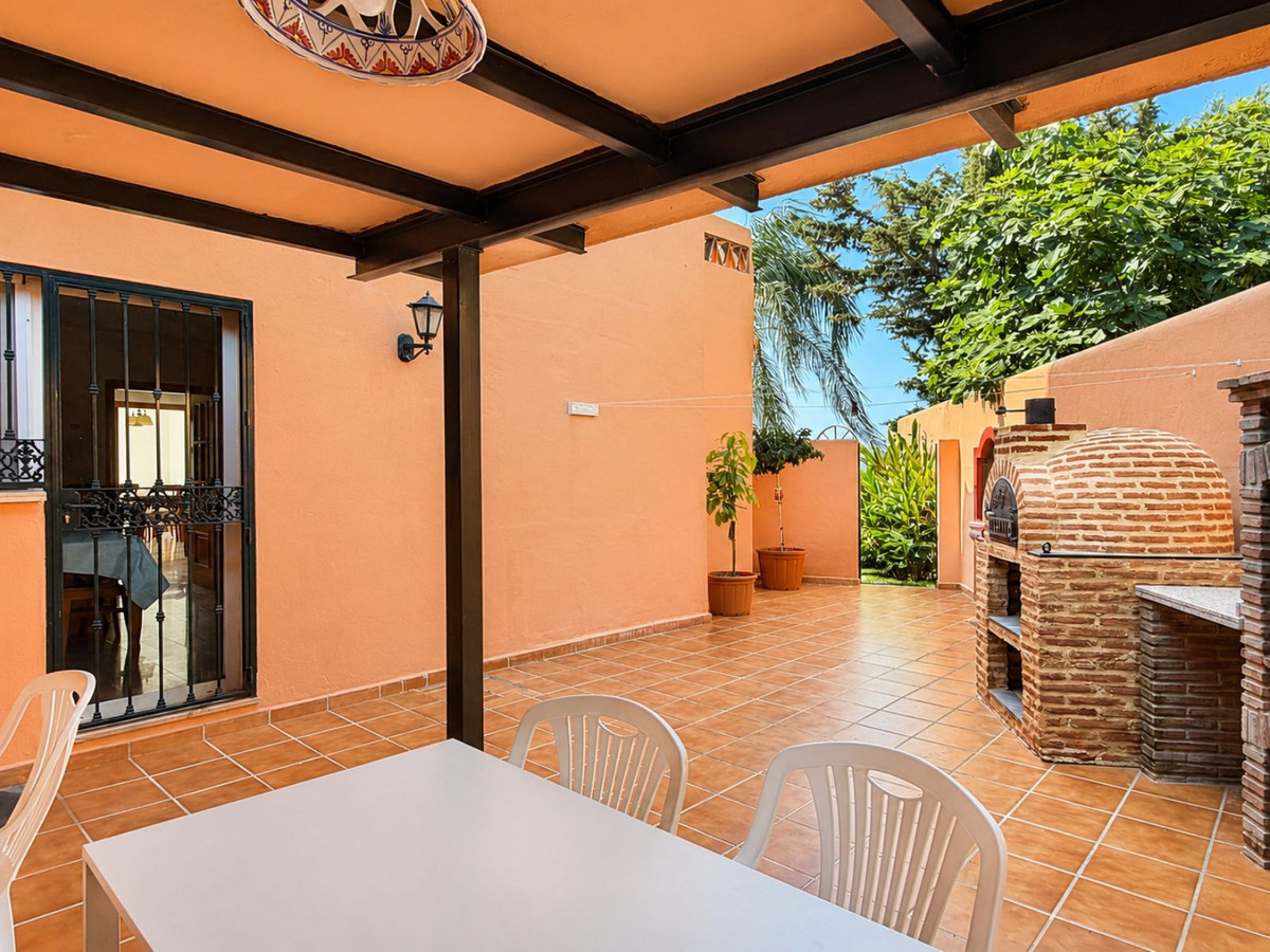 7 Bed Townhouse for sale in Marbella Costa Del Sol, Málaga, Spain