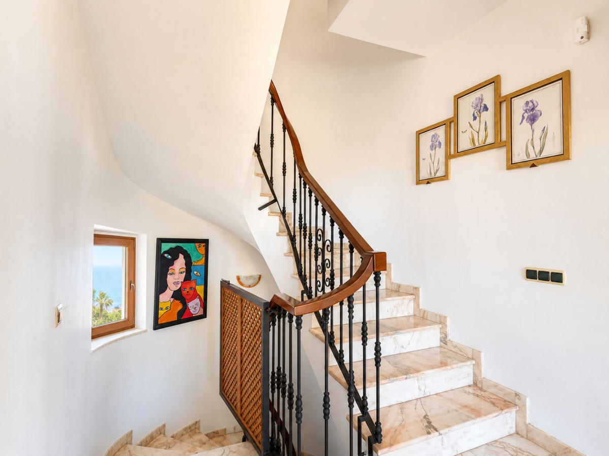 7 Bed Townhouse for sale in Marbella Costa Del Sol, Málaga, Spain
