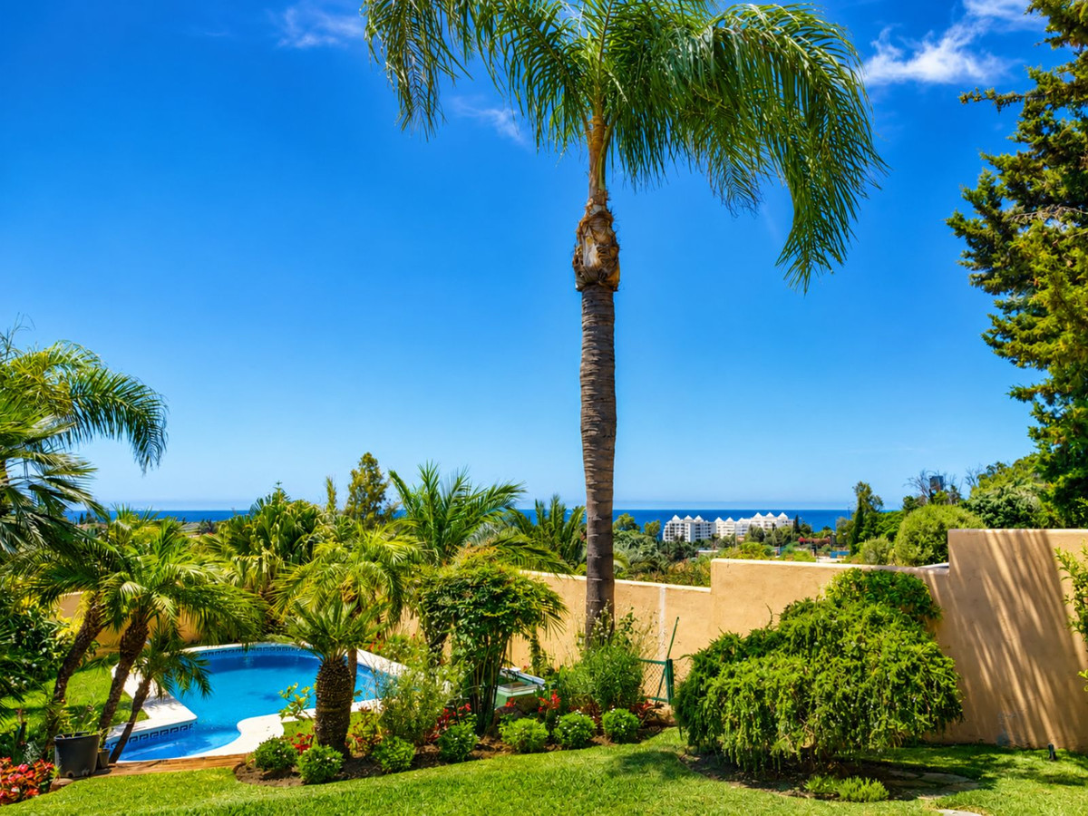 7 Bed Townhouse for sale in Marbella Costa Del Sol, Málaga, Spain