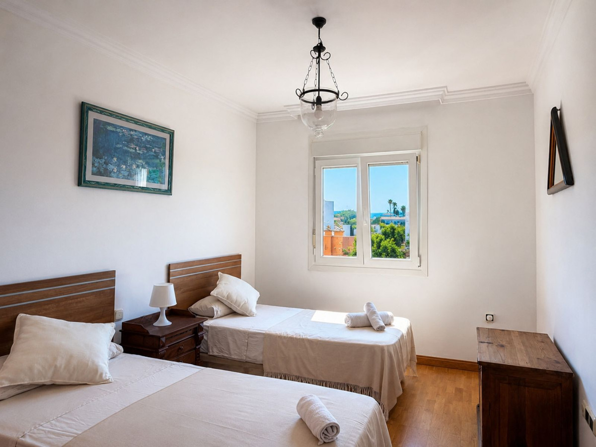 7 Bed Townhouse for sale in Marbella Costa Del Sol, Málaga, Spain