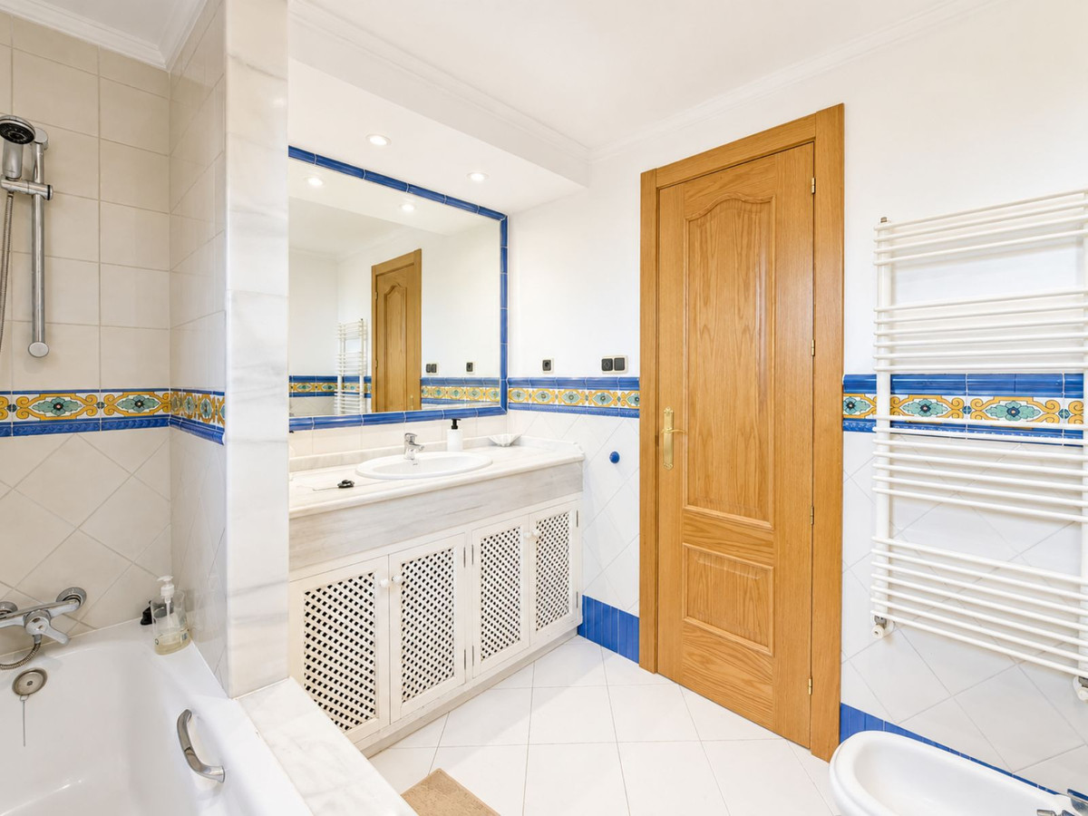 7 Bed Townhouse for sale in Marbella Costa Del Sol, Málaga, Spain