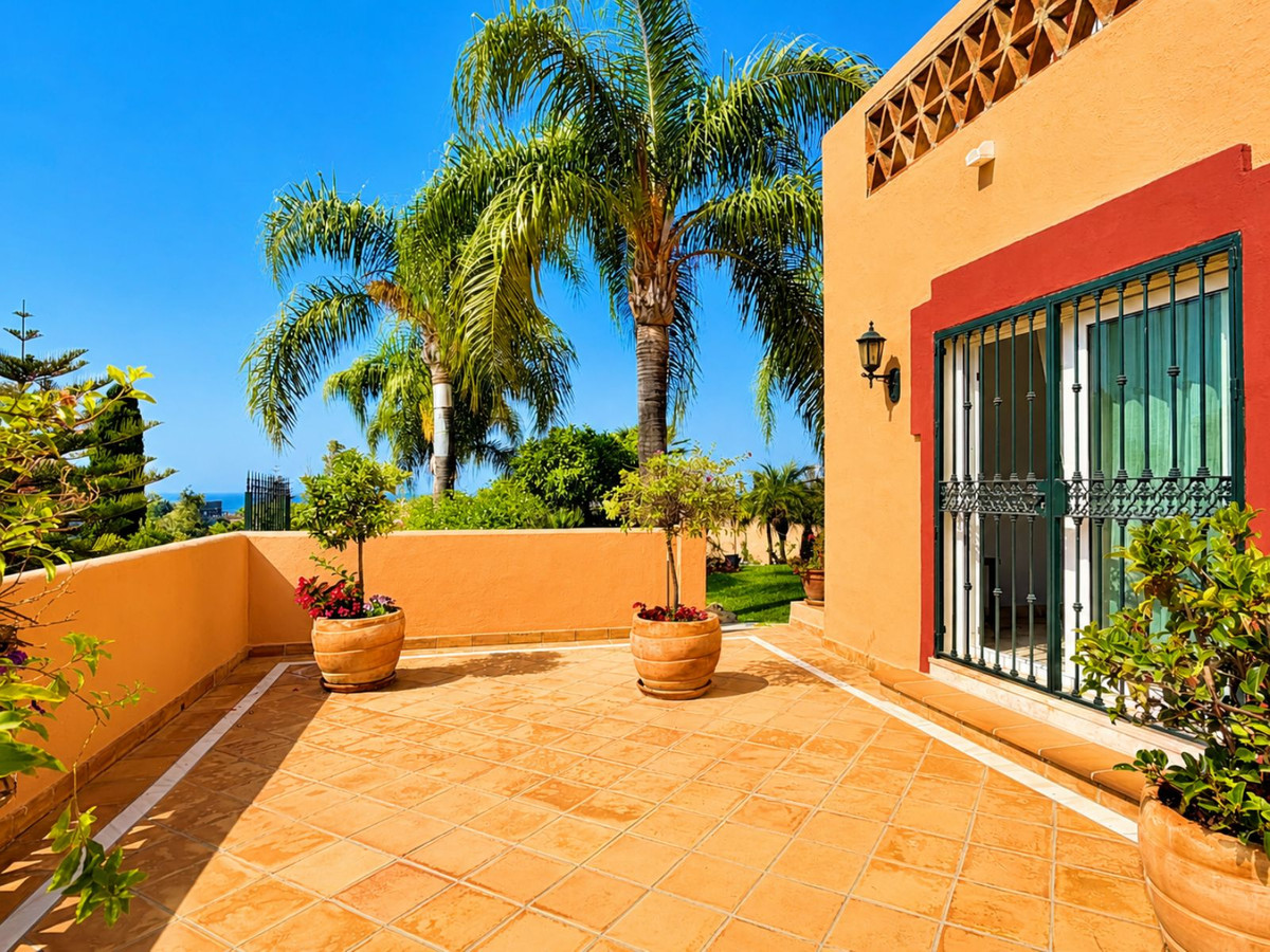 7 Bed Townhouse for sale in Marbella Costa Del Sol, Málaga, Spain